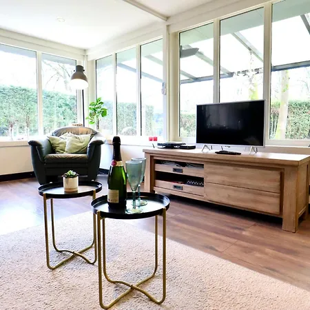 Sonnig Ferienhaus Lanaken
